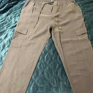Old Navy Women's Khaki Cargo Pants